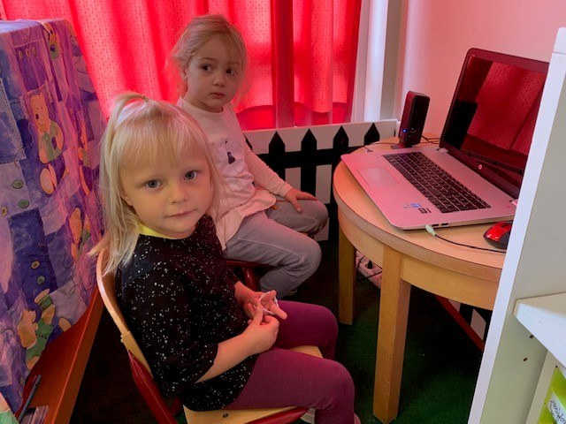 1 640x480